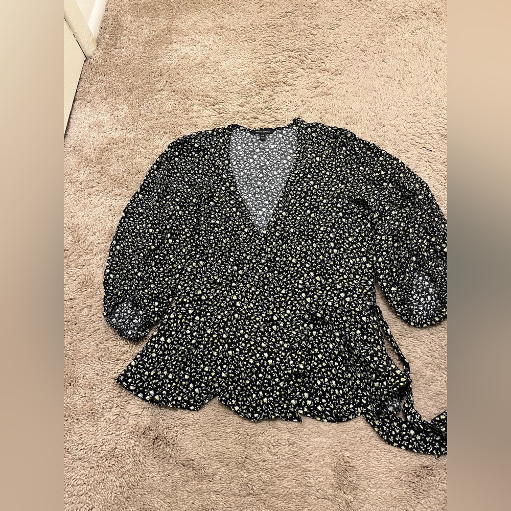 Banana Republic, floral wrap top, long sleeve, crisscross with bow